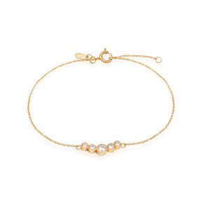 Gold-plated bracelet with cubic zirconia. Adjustable length and polished finish for an elegant, sustainable look.