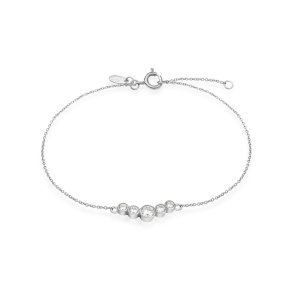 Rhodium-plated bracelet with cubic zirconia. Adjustable length and polished finish for an elegant, sustainable look.