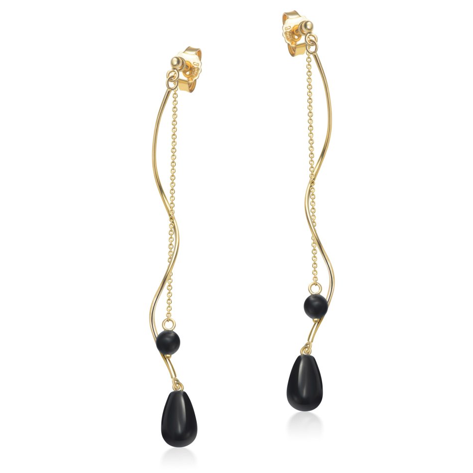 Gold-plated earring with chain, onyx drop and bead in a balanced design. Elegant length and contrast between black and gold.