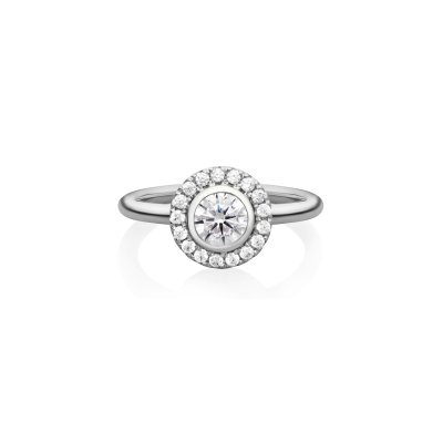 Flower ring i rhodineret recycled sterlings�lv med 18 h�ndsatte cubic zirconia, elegant og naturinspireret statement-smykke.